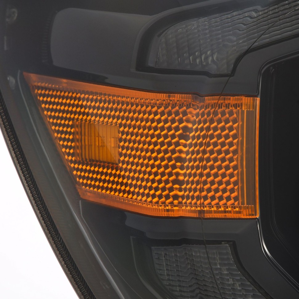 Комплект передних Led фар Toyota Tundra/Sequoia 07-17 LUXX-Series AlphaRex 880825