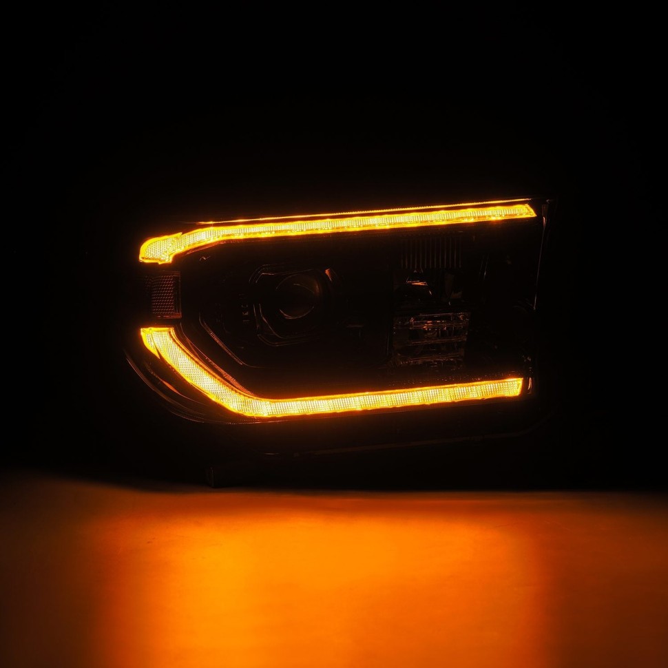 Комплект передних Led фар Toyota Tundra/Sequoia 07-17 LUXX-Series AlphaRex 880825