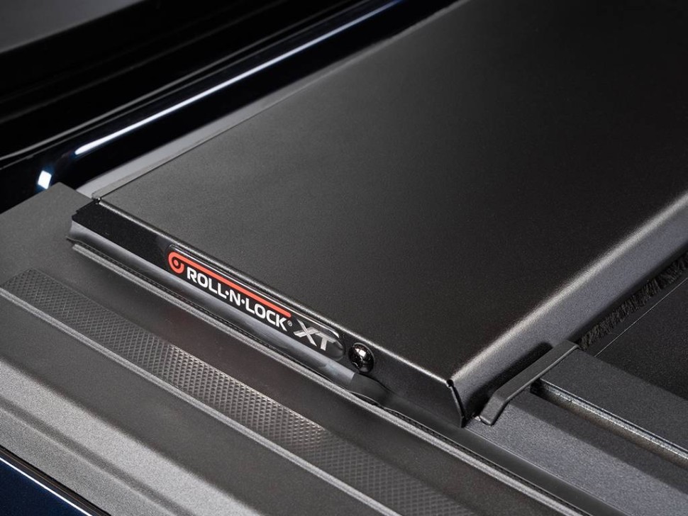 Ролета с электроприводом и T-Slot Рельсами Toyota Tundra 07-21 6'7" E-Series XT Roll-N-Lock 571E-XT