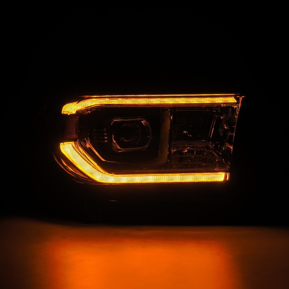 Комплект передних Led фар Toyota Tundra/Sequoia 07-17 LUXX-Series AlphaRex 880824