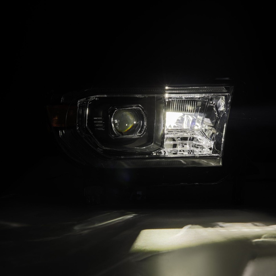 Комплект передних Led фар Toyota Tundra/Sequoia 07-17 LUXX-Series AlphaRex 880824