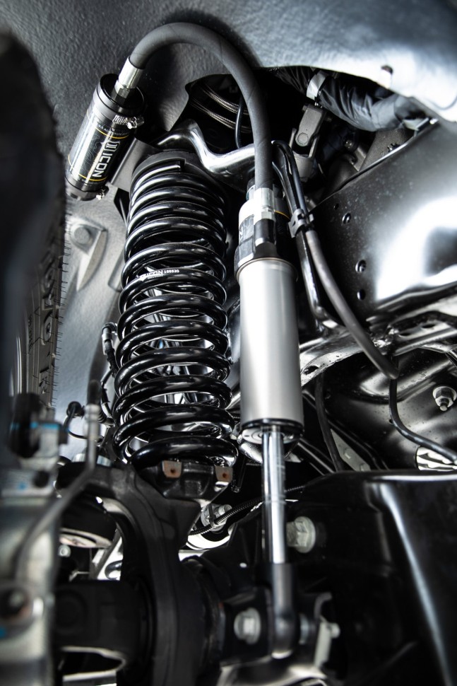 Icon Vehicle Dynamics 67800P 2.5 VS Remote Reservoir Rear Reservoir Shock Lift 0-2.5" Ford F-250/F-350/F-450 05-26 Pair