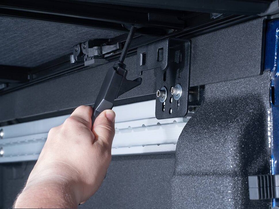 Крышка багажника складная мягкая Nissan Frontier 22-25 5' Trifecta Signature 2.0 Extang 94961