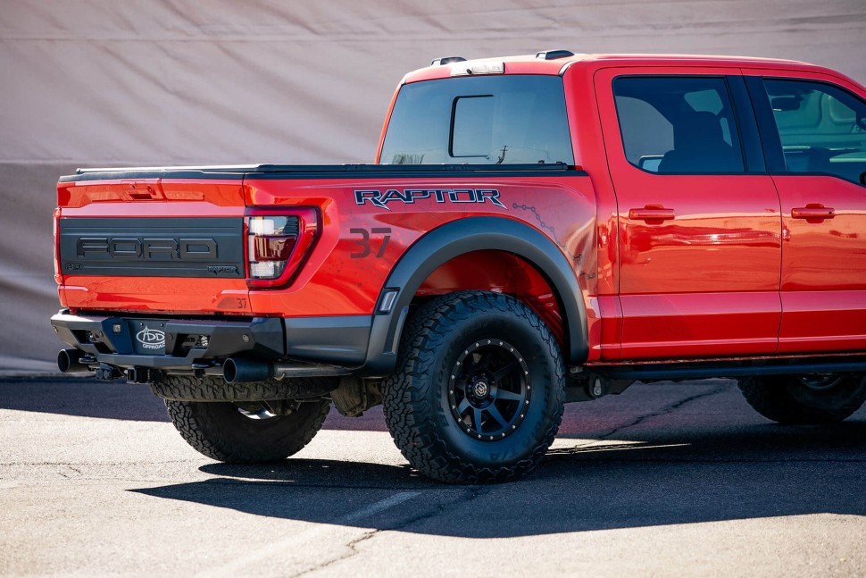 Задний бампер Ford F-150 Raptor/Raptor R 21-25 Addictive Desert Designs R210081090103