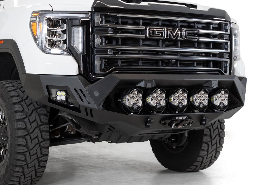 Передний бампер GMC Sierra 2500/3500 20-23 Addictive Desert Designs F460053500103
