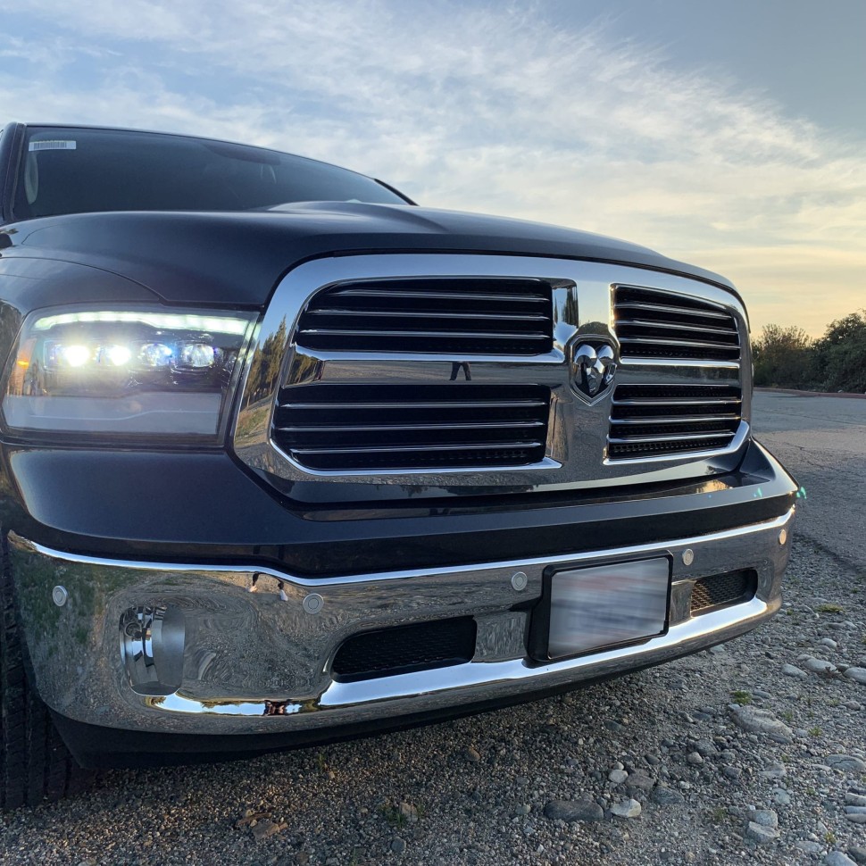 Комплект передних Led фар Dodge Ram 1500/2500/3500/4500/5500 09-18 NOVA-Series AlphaRex 880590