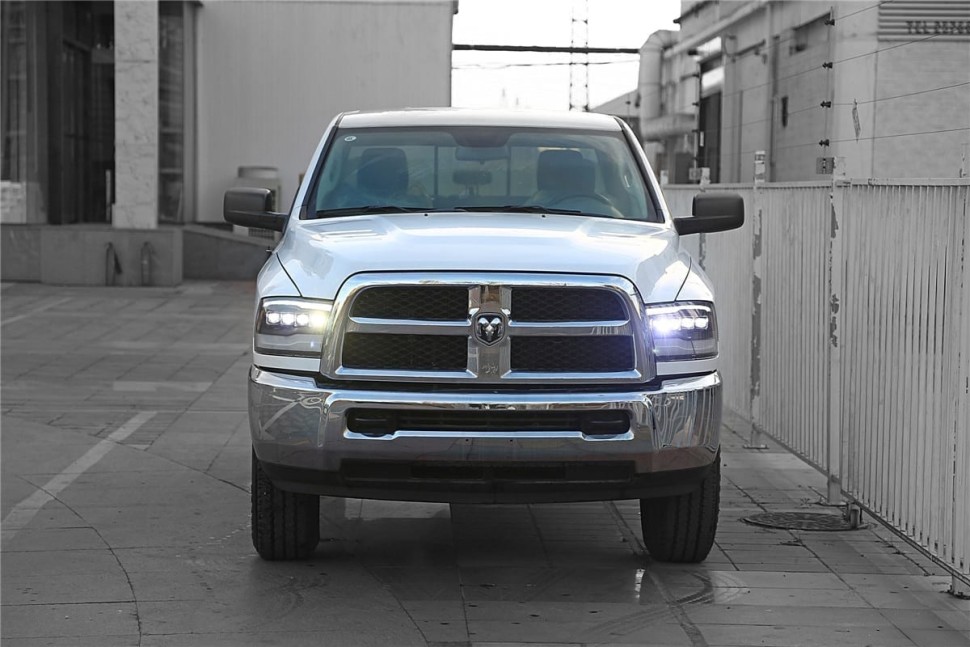 Комплект передних Led фар Dodge Ram 1500/2500/3500/4500/5500 09-18 NOVA-Series AlphaRex 880590