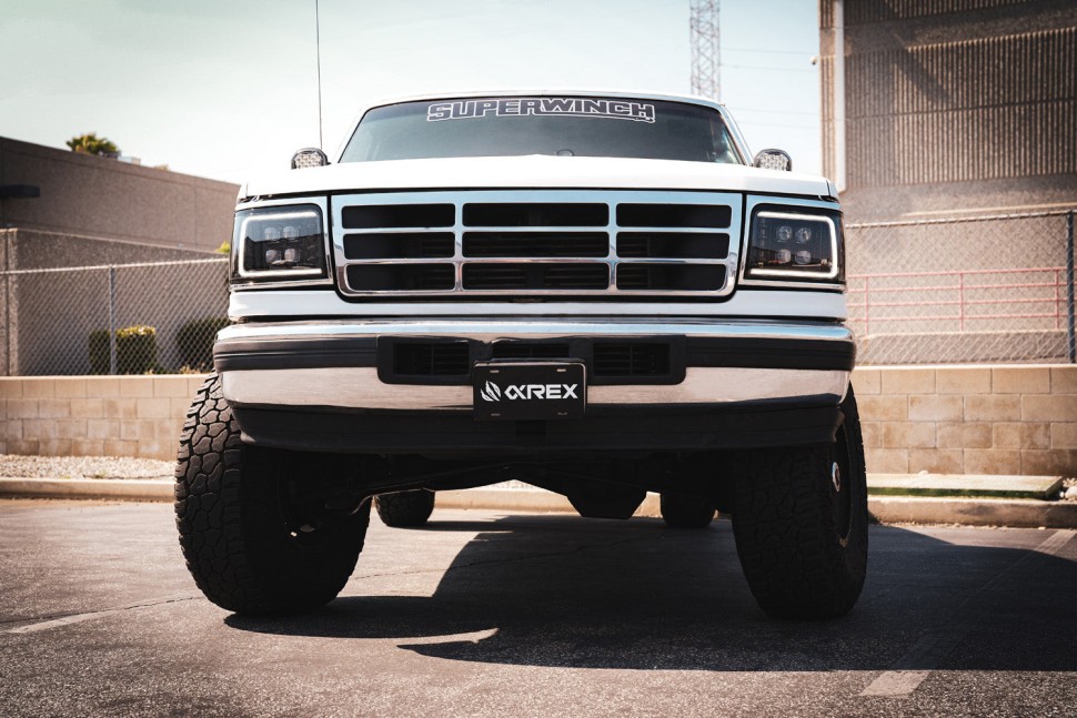 Комплект передних Led фар Ford F-150/F-250/F-350/Bronco 92-96 NOVA-Series AlphaRex 880299