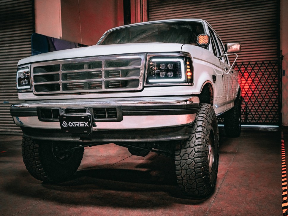 Комплект передних Led фар Ford F-150/F-250/F-350/Bronco 92-96 NOVA-Series AlphaRex 880299