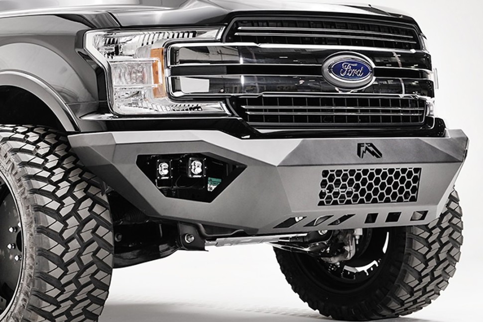 Крышка переднего центрального светового бокса Ford F-150 18-20 Vengeance Fab Fours M4350-1