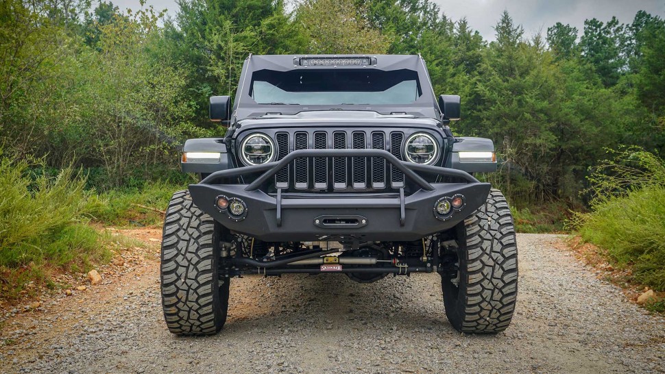 Fab Fours JL18-B4652-1 Lifestyle Winch Bumper With Pre-Runner Guard Jeep Wrangler JL/Gladiator JT 18-22