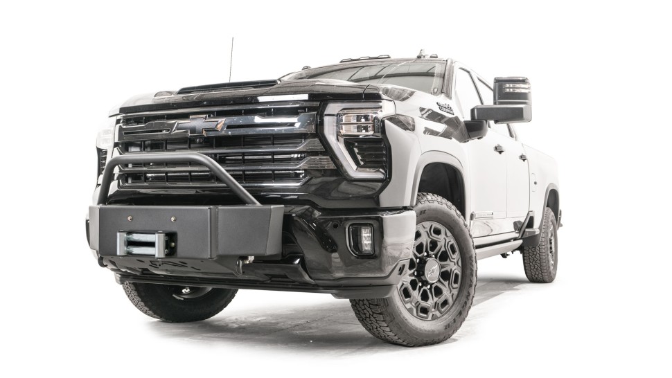 Крепление для лебёдки с защитной дугой Chevrolet Silverado 2500/3500 24-25 Fab Fours CH24-N6160-1
