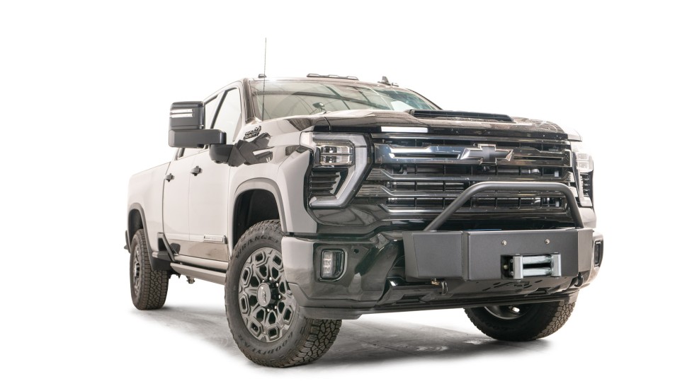 Крепление для лебёдки с защитной дугой Chevrolet Silverado 2500/3500 24-25 Fab Fours CH24-N6160-1