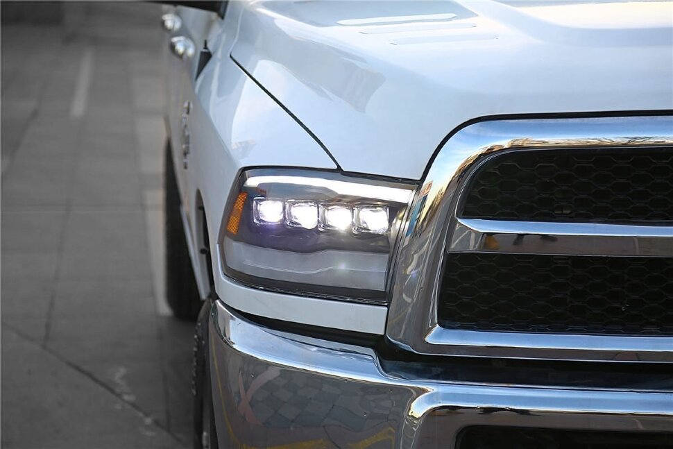 Комплект передніх Led фар Dodge Ram 1500/2500/3500/4500/5500 09-18 NOVA-Series AlphaRex 880591